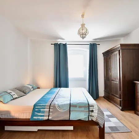 Apartment Suncani Krovovi *