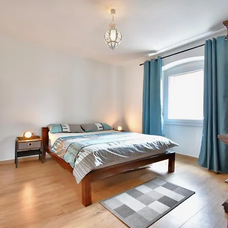 Apartment Suncani Krovovi *