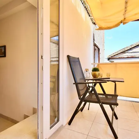 Suncani Krovovi Apartment
