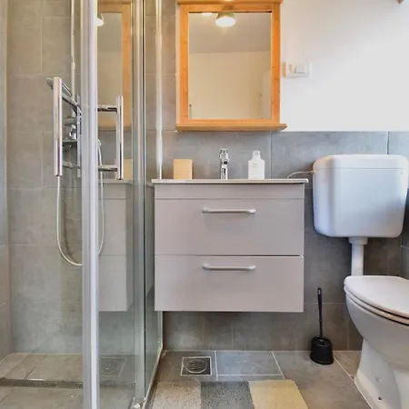 Suncani Krovovi * Πούλα