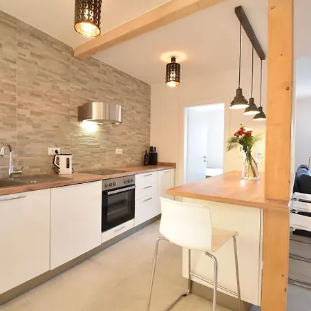 Suncani Krovovi Apartament Pula