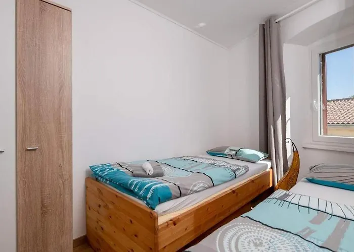 Suncani Krovovi Lejlighed