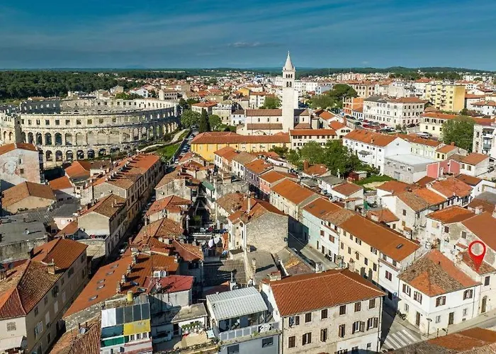 Suncani Krovovi Lejlighed