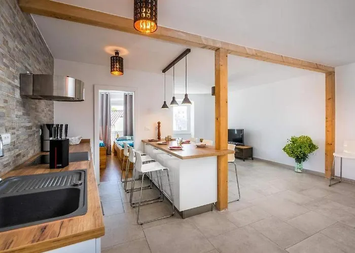 Suncani Krovovi Lejlighed Pula